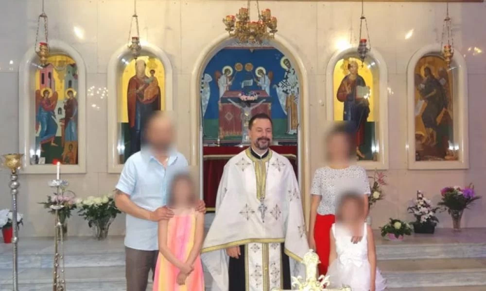 Δείτε ποιος είναι ο ιερέας που δέχθηκε επίθεση στη Λυών